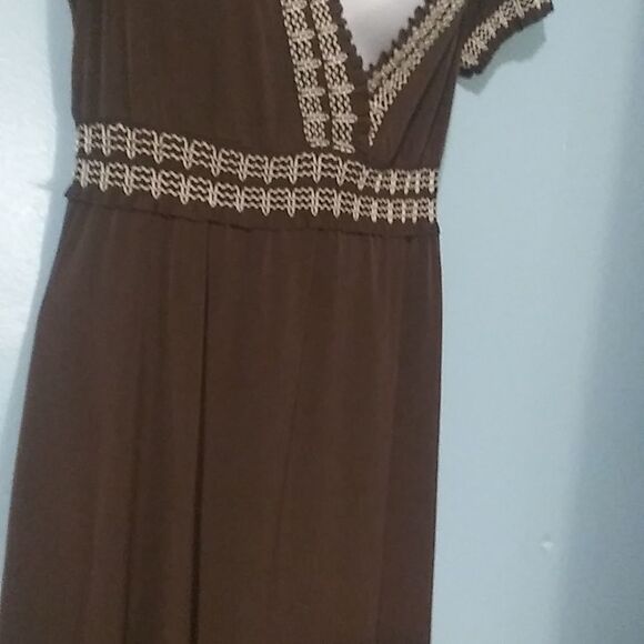 Talbots short sleeve a line dress with embroidery detail. Size MP - Picture 6 of 11